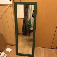 鏡　カーキの画像