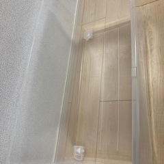コロコロ付き衣装ケース　ニトリ　蓋に一部破損あり