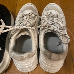スニーカー 2足セットの画像