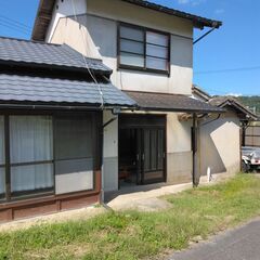 広いリビングがある中古戸建て(ペット可）