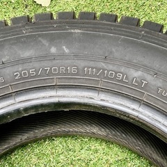 スタッドレス 205／70r16  6本  ダンロップ  の画像