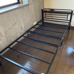 コンセント付きシングルベッド