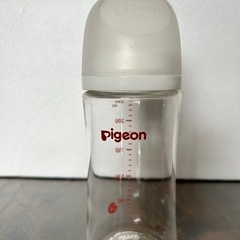 哺乳瓶240㎖2本の画像