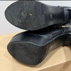 ショートヒールブーツの画像