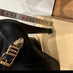 ショートヒールブーツの画像