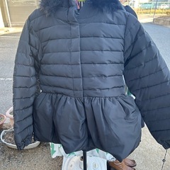 たつの市味三昧駐車場横でフリマ