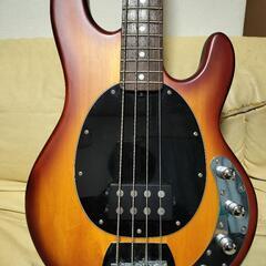 Sterling by MUSICMAN S.U.B.series Ray4の画像