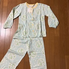 【タグ付き未使用】綿100% 花柄パジャマ　120㎝