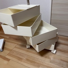 収納ボックスの画像