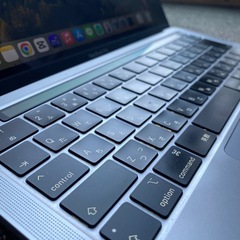 M1 MacBook Pro 13インチ スペースグレー 本体
の画像