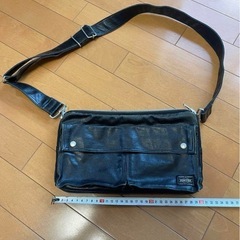 ポーター　黒 合成皮革 ショルダーバッグの画像