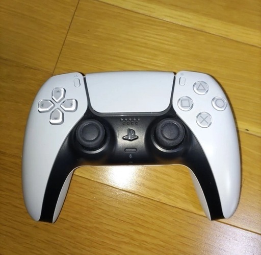 取引中　PS5 CFI-1000 ディスクドライブ搭載モデル
