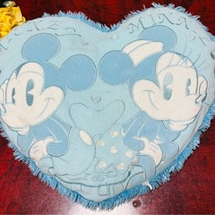 ディズニー⭐️ミッキー＆ミニー ハート型クッション　みず色　裏ム...
