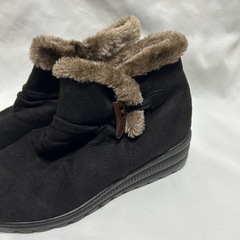 【取引中】 　美品　LOPPIO ロッピオ フェイクスエード　裏ボアブーツの画像