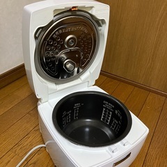 炊飯器の画像