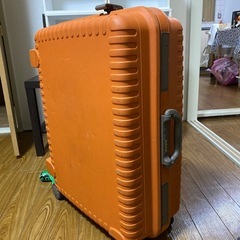 スーツケース2個の画像