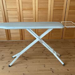 ヤマザキスタンド式アイロン台の画像