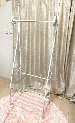 ハンガーラック白色・姫部屋