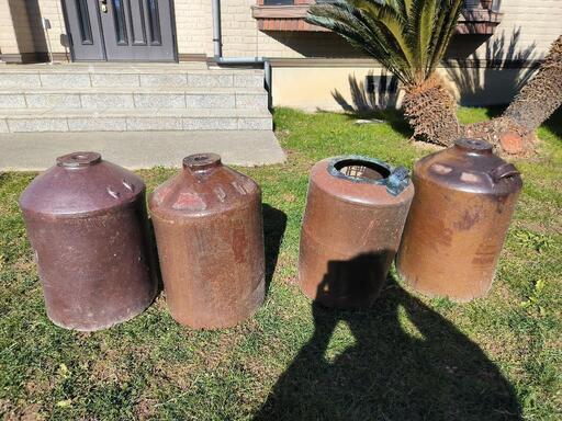 【価格交渉歓迎】園芸用の焼酎瓶、壺