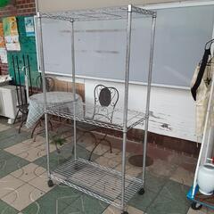 3段 キャスター付きメタルラックの画像