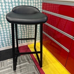 カフェ用の高い椅子