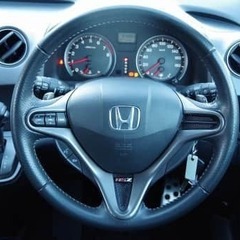 ホンダ ストリーム 　ＲＳＺ　入庫しました　(^^）の画像