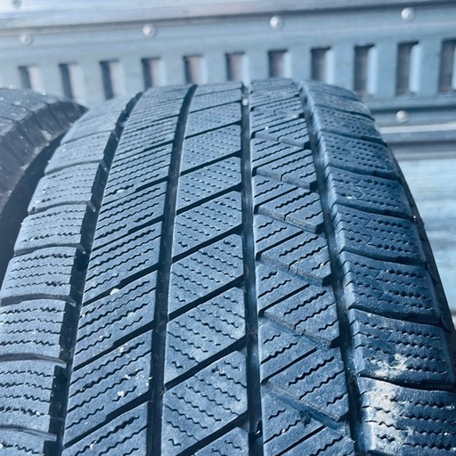 バリ山　BRIDGESTONE ブリヂストン　ブリジストン　VRX3 195/65R15 スタッドレス　タイヤ　2021年製　15イン