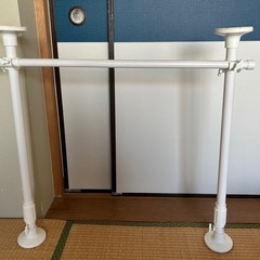 押入れ突っ張りハンガーラック