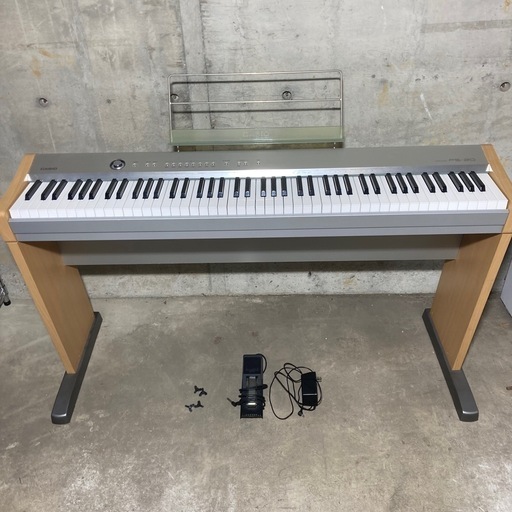 CASIO 電子ピアノ PSｰ20 フットペダル付き ピアノ 習い事  本体と脚部分取り外し可