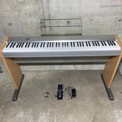 CASIO 電子ピアノ PSｰ20 フットペダル付き ピアノ 習い事  本体と脚部分取り外し可の画像