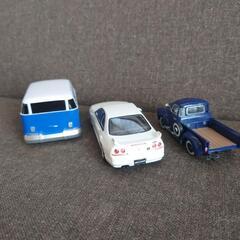 ミニカー3台の画像