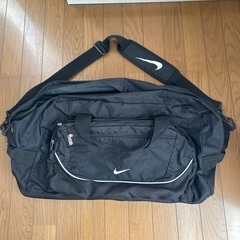 スポーツバッグ