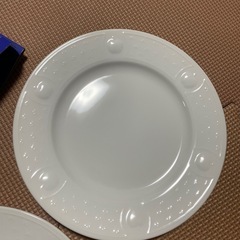 りんご柄 お皿 2枚の画像