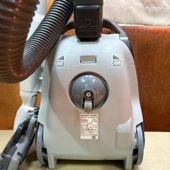 (受け渡し予定者あり)パナソニック 紙パック 掃除機  2014年製の画像