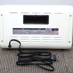 ★ 新札幌 ★ YAMAZEN 山善 DS-F04(RW) あしもとあったかストーブ 2017年製 レトロホワイト 暖房機器 小型電気ストーブ / No.3065 ★の画像