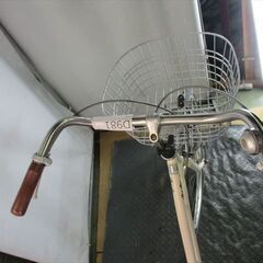 D981　★限定特価★ 中古自転車 【　26インチ　白 】 の画像