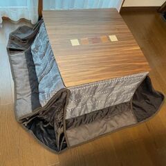 美品小型電気こたつ　こたつ布団付き　60ｃｍ角
