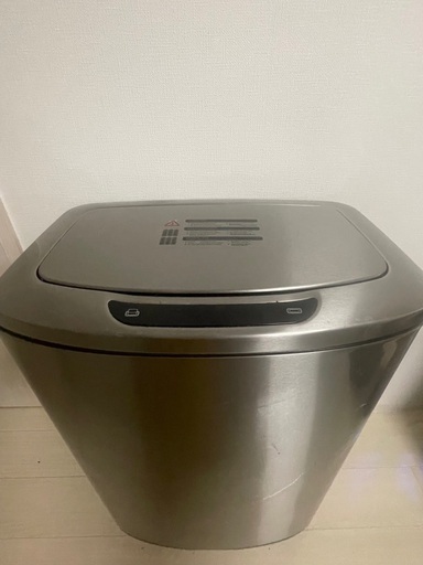 センサー付き　ゴミ箱