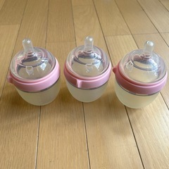 哺乳瓶とミルクバッグのセットの画像
