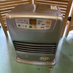 【済】ダイニチ　石油ファンヒーター