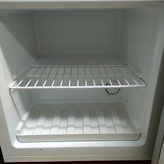 【ジャンク】小型冷蔵冷凍庫の画像