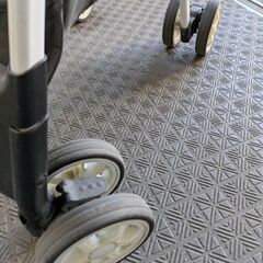 アップリカ　B型ベビーカーの画像