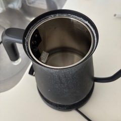 使用品　バルミューダ　ケトル　結構白くなってるけど使えるの画像