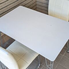 ニトリ☆広めの2人用ダイニングテーブル☆3点セット☆中古家電 の画像