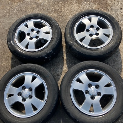 本日お渡しできます。195/65R15 スタッドレスタイヤ4本セット