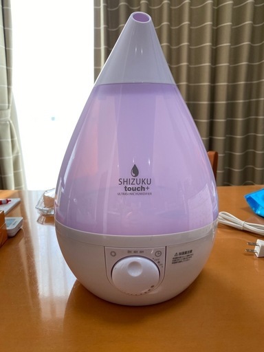 加湿器　しずく　白