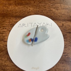 新品　ブローチ