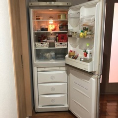 冷蔵庫の画像