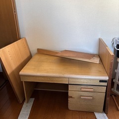 高さ4段階調整可能デスク