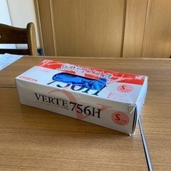 ゴム手袋　99枚入り　手にフィットする伸縮タイプ　の画像